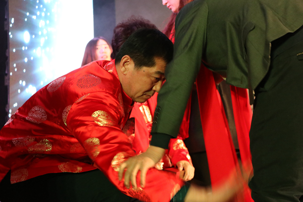 东审年会