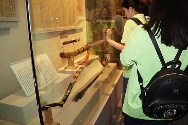 北京东审会计师事务党支部参观复兴之路展览